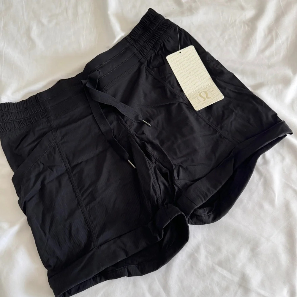 🆕🖤 Lululemon Do it All Short - Black